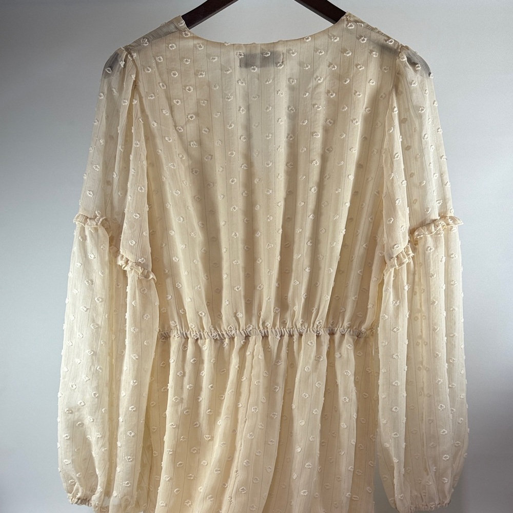 Carly Jean Los Angeles Ivory Long Sleeve Dress - Picture 3 of 7